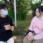จ
